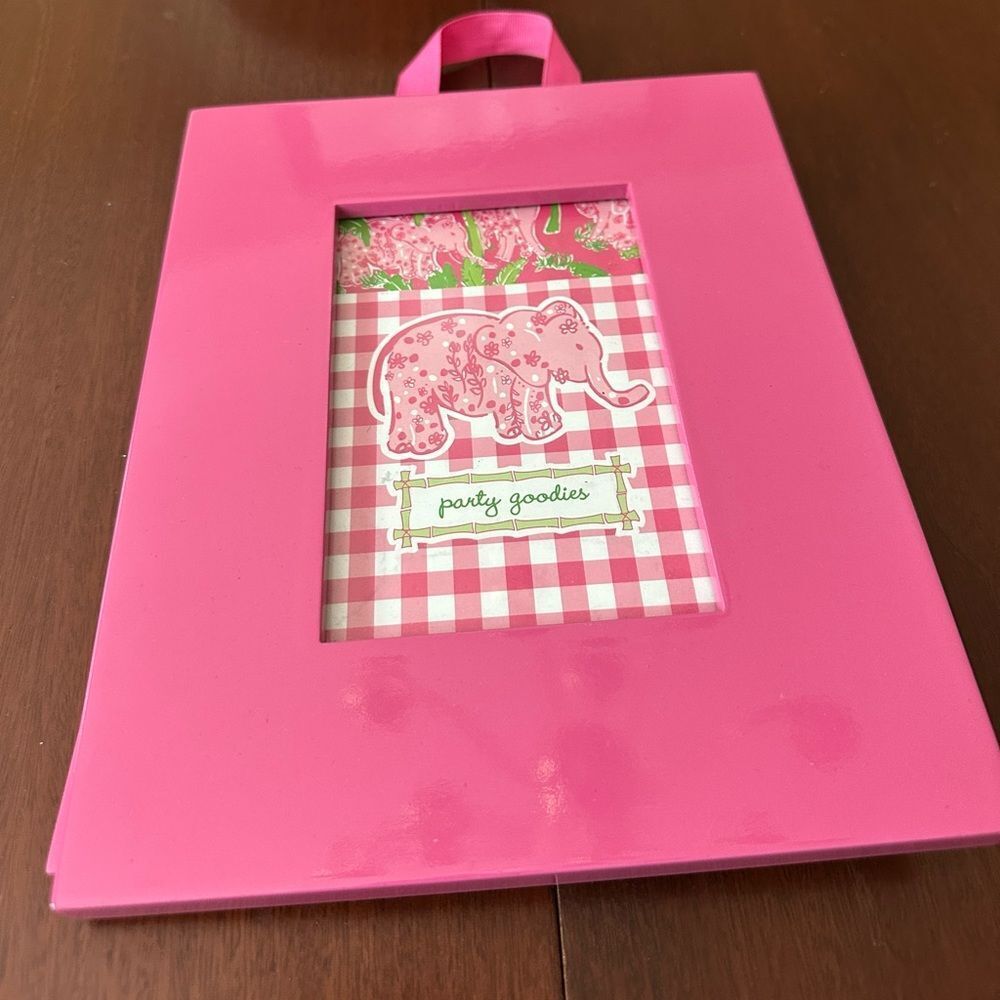 Hot Pink 4x6 Picture Frame – Includes Lilly Pulitzer Graphic